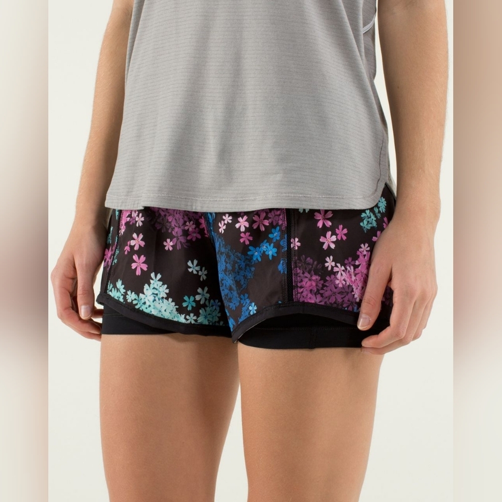 Lululemon In A Flash Short Petal Pop Multi Size 8 Black - Picture 3 of 13
